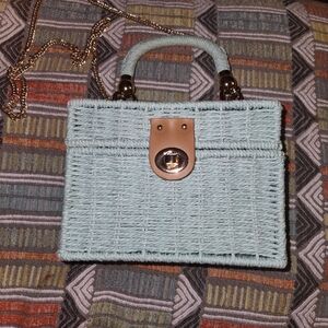 Stylish Wicker Crossbody Purse 👛